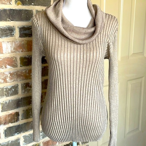 United States Sweaters Cowl Neck Sweater Sparkling Metallic Gold Ribbed Knit SzM - Picture 5 of 11